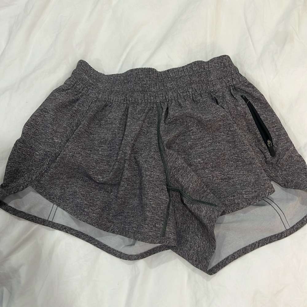 Lululemon low to mid rise tracker shorts